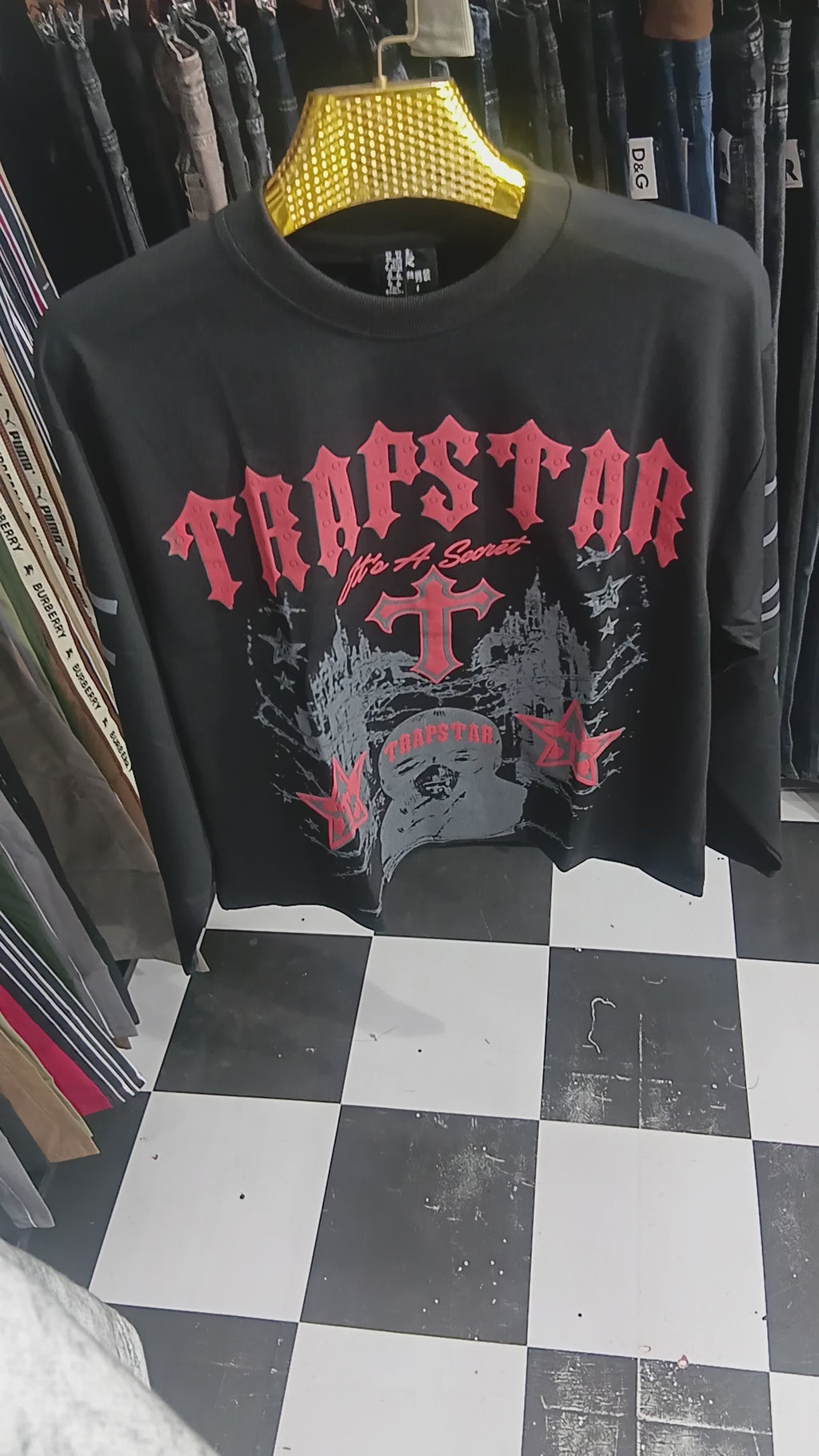 Black color boxy tshirt